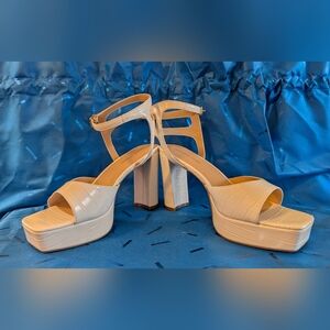 Fashion to Figure White/Cream Strappy Block Heels